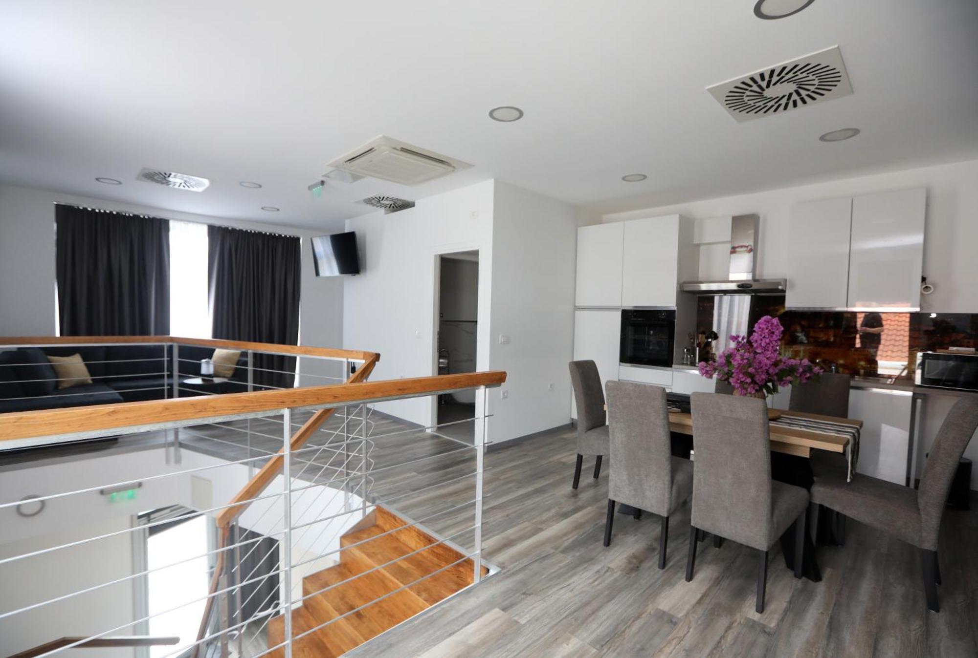 D R Apartments Sibenik Luaran gambar