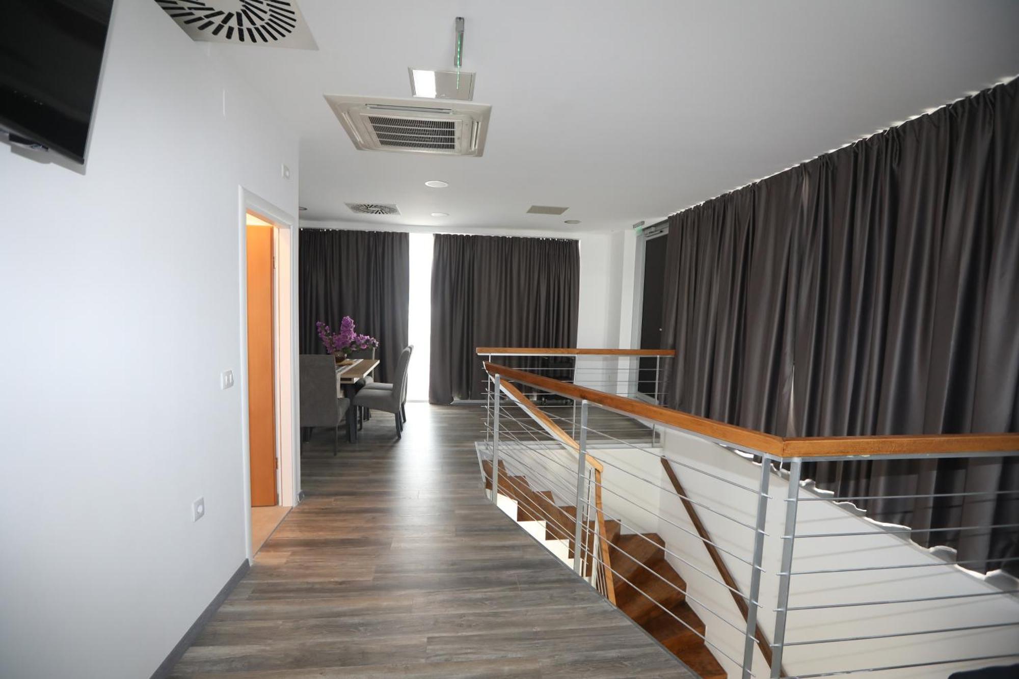 D R Apartments Sibenik Luaran gambar