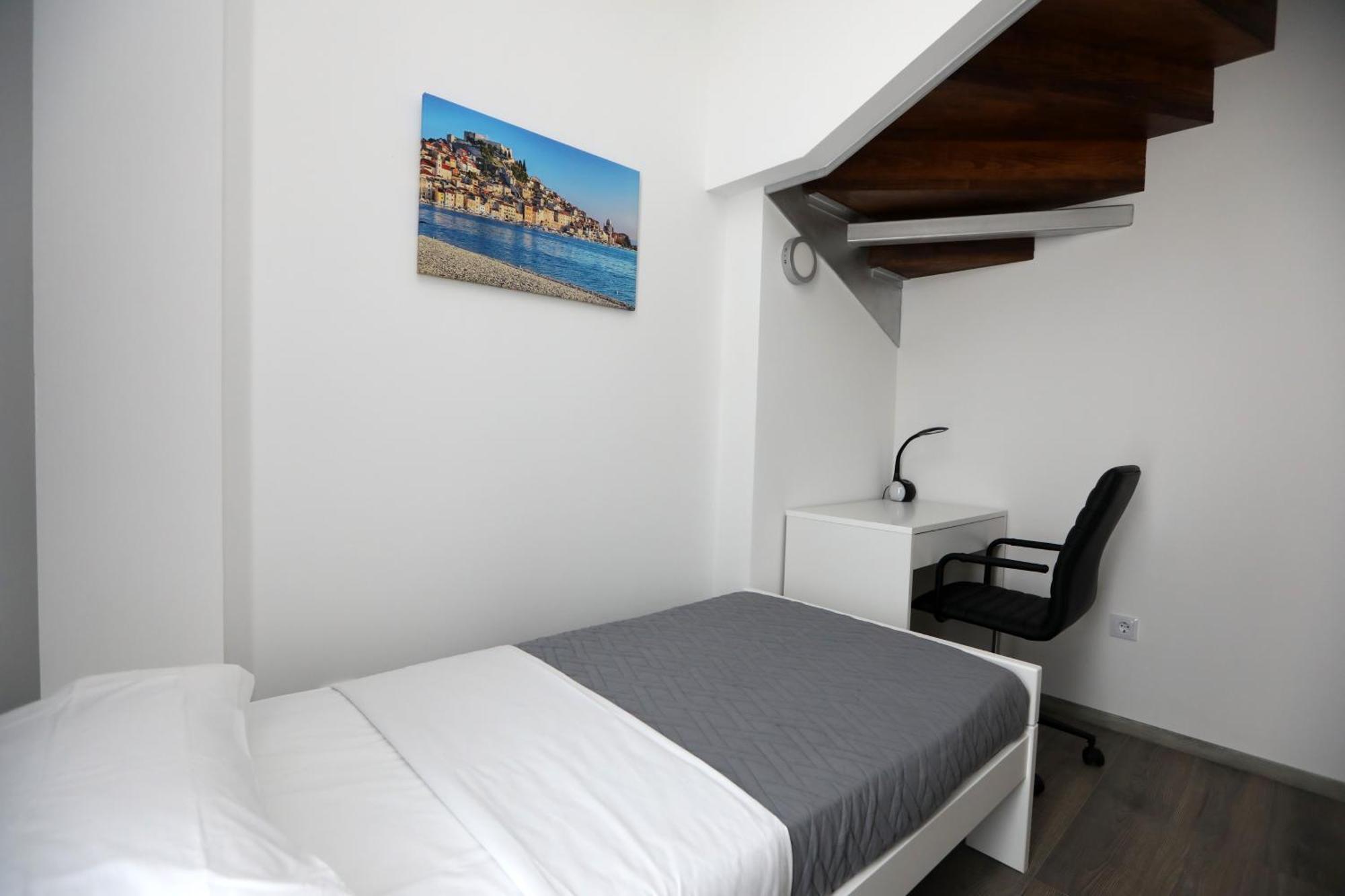 D R Apartments Sibenik Luaran gambar