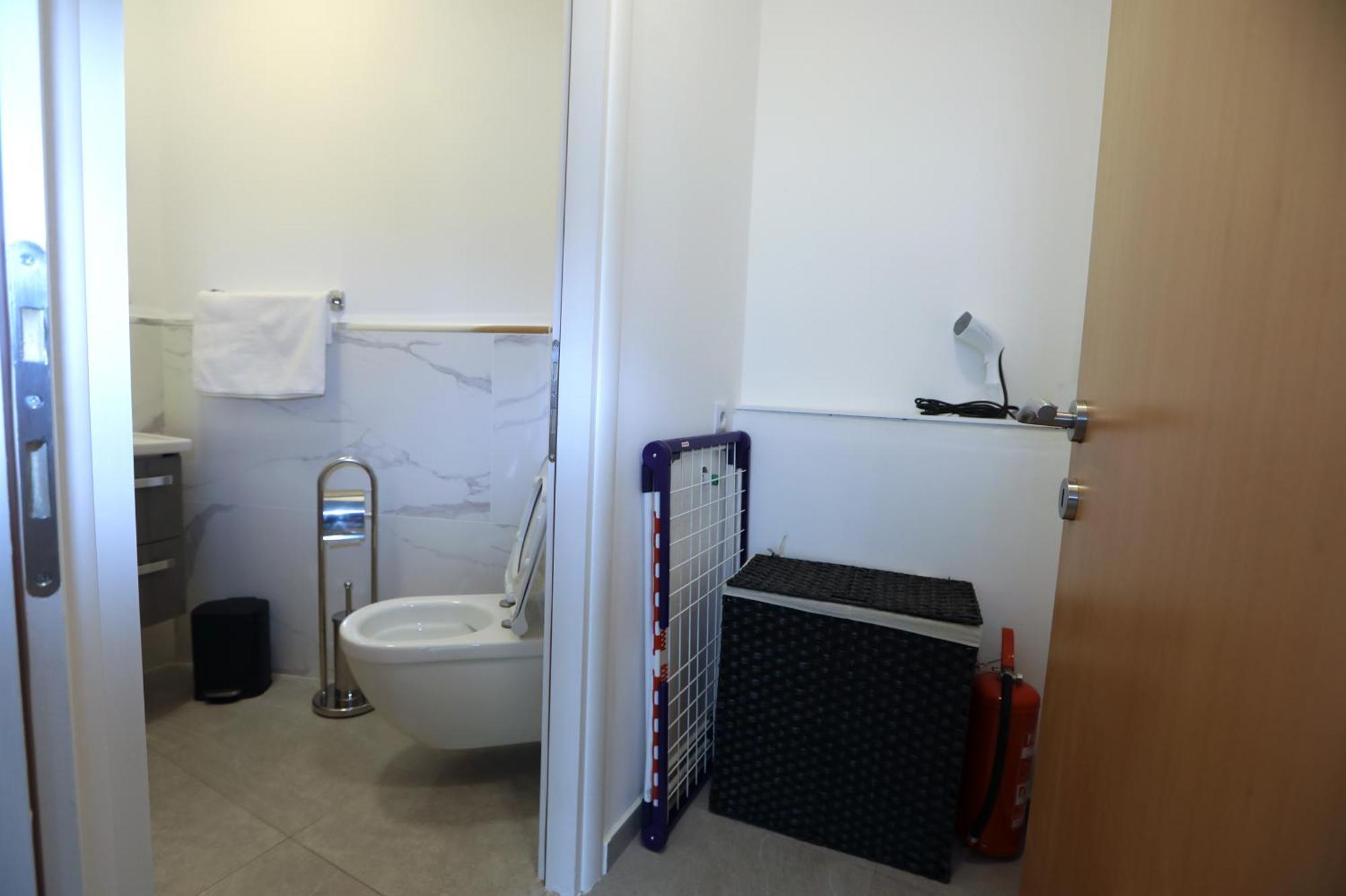 D R Apartments Sibenik Luaran gambar