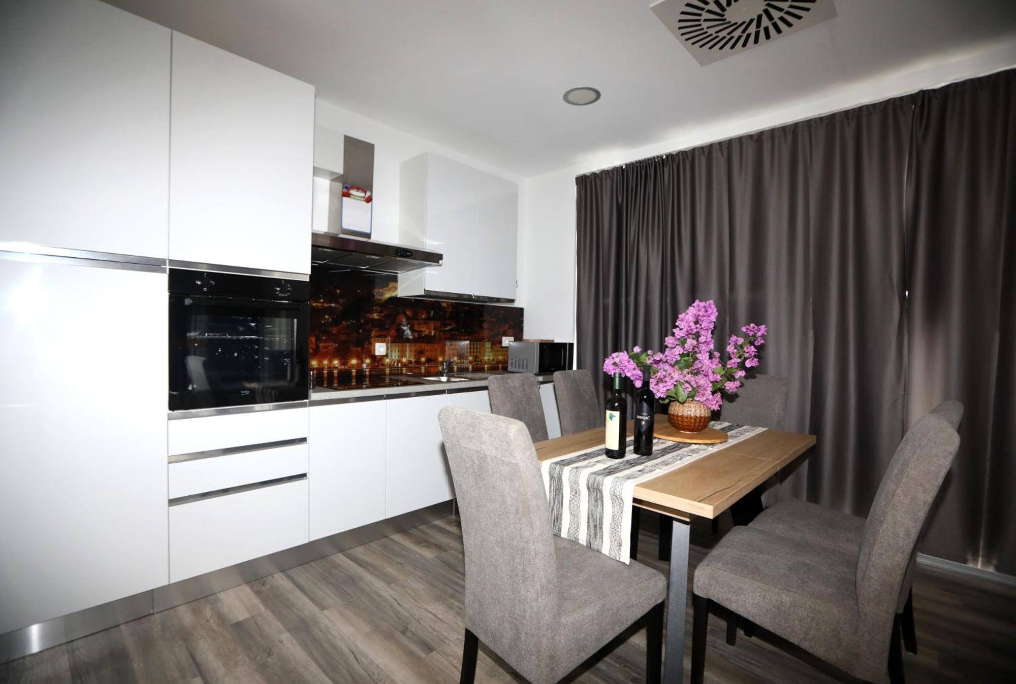 D R Apartments Sibenik Luaran gambar