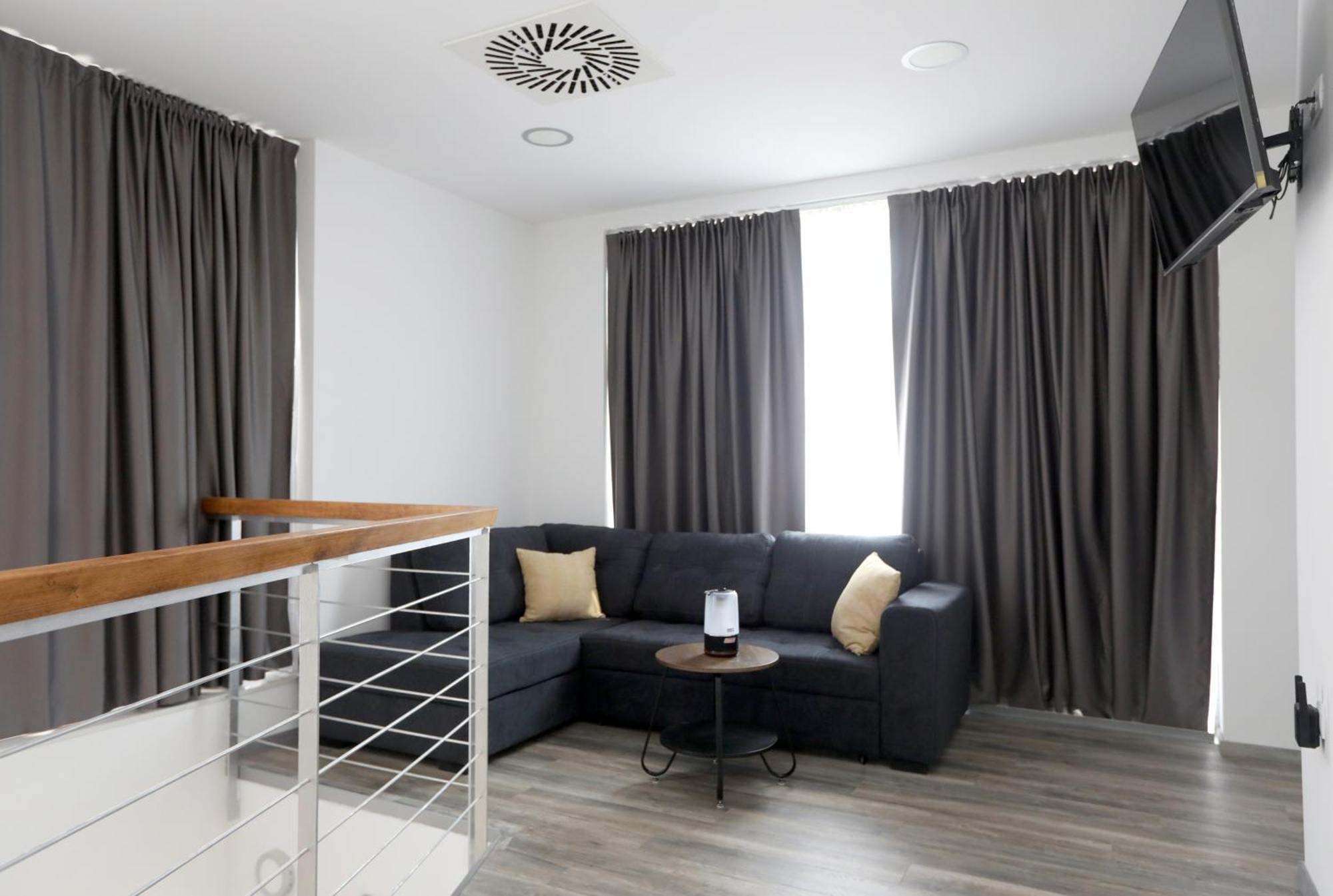 D R Apartments Sibenik Luaran gambar