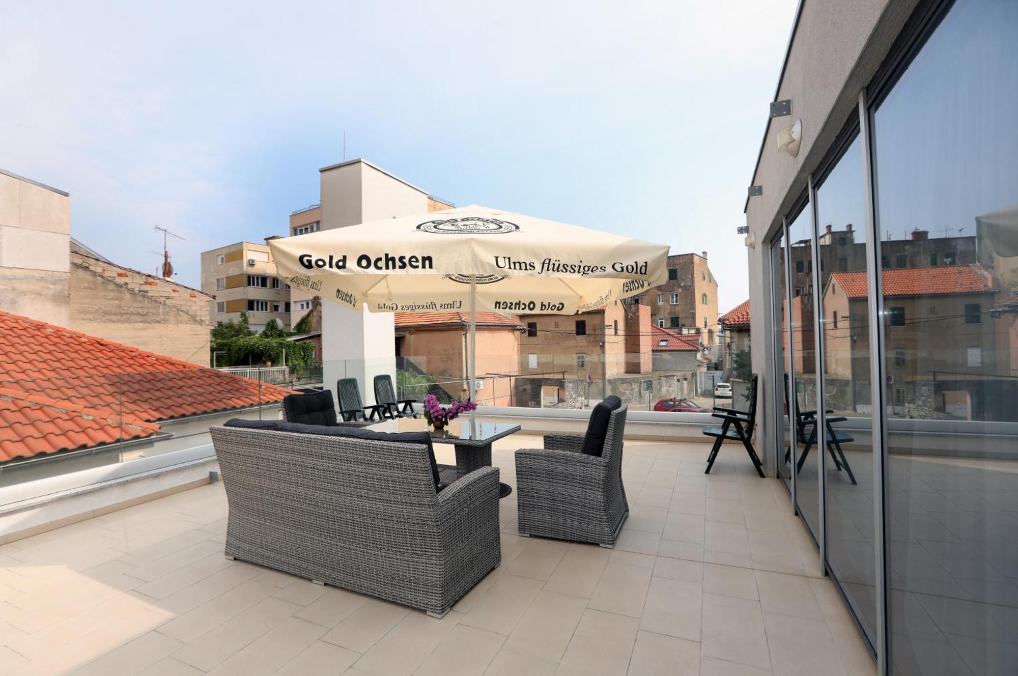 D R Apartments Sibenik Luaran gambar